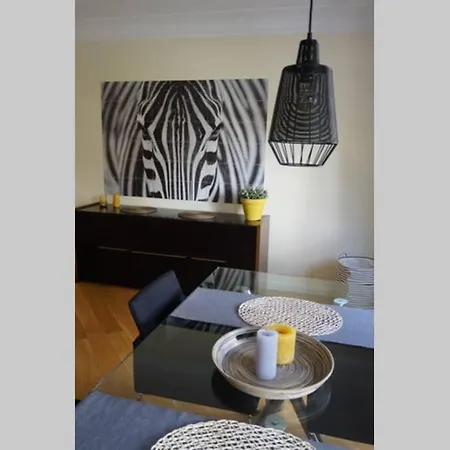 Secret Of Local Between Beach, Mountain & Lisbon Apartamento Sintra